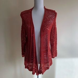 Pretty, loose crotchet ladies sweater